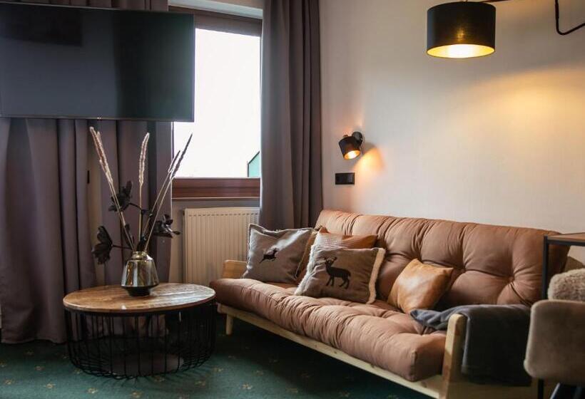 اتاق استاندارد سه نفره, Wirtshaus Tauernhex
