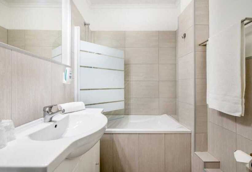 Quarto Estandar, Royal Hotel Versailles