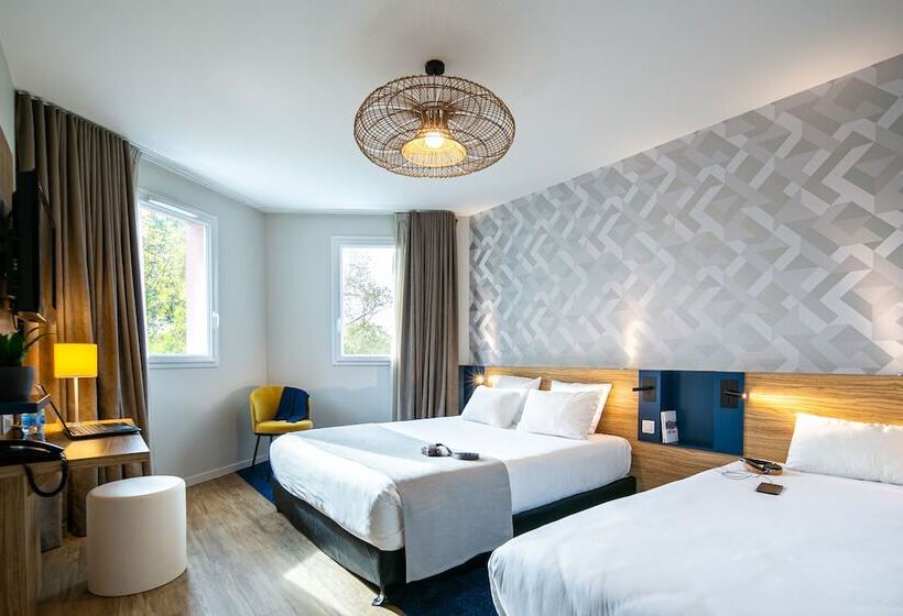 Номер Superior, The Originals Boutique Hotel Saint James, Montaigu Vendée, Nantes Sud