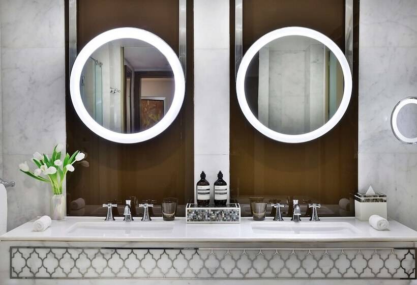 Номер Клуб Кровать Кинг, Waldorf Astoria Dubai Palm Jumeirah