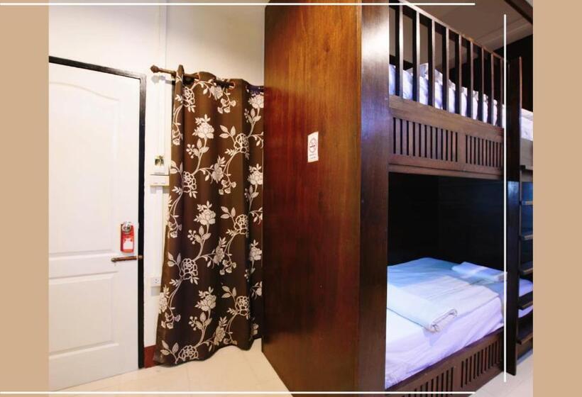 Четырехместный Номер Стандарт, Chana Place Lanna