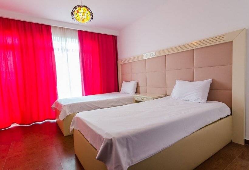 آپارتمان 2 خوابه, Phoenicia Holiday Resort