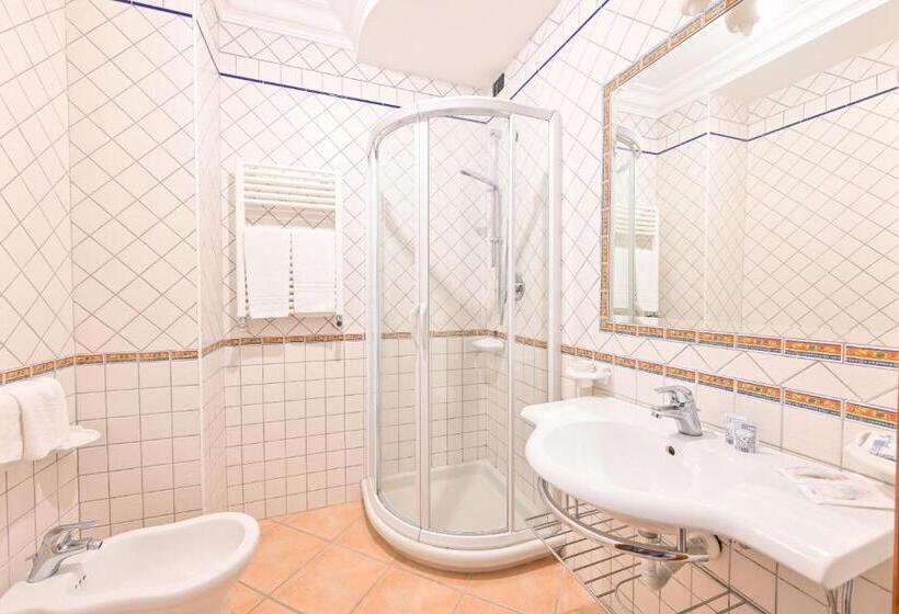Quarto Triplo Clássico, Tenuta Villa Tara
