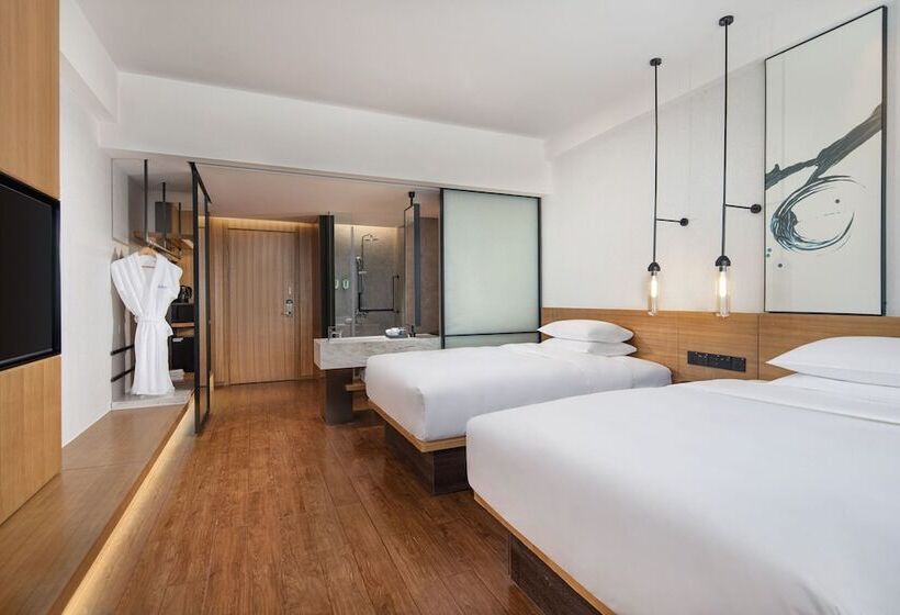 Номер Стандарт 2 Двуспальные Кровати, Fairfield By Marriott Baiyin Downtown