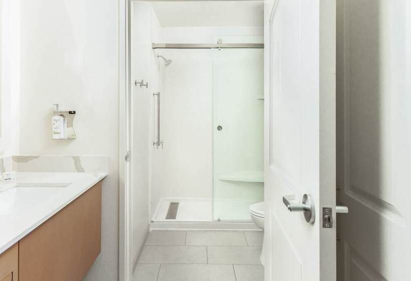Люкс Адаптированный для Инвалидов, Staybridge Suites   San Bernardino   Loma Linda