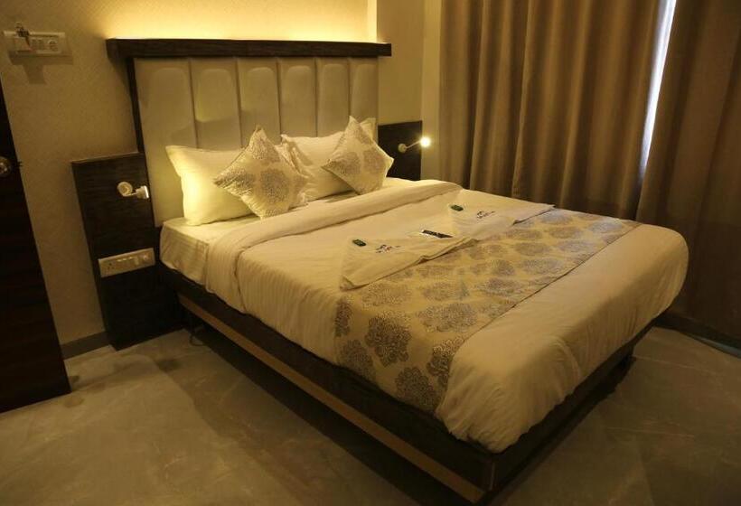 Номер Deluxe, Galaxy Inn