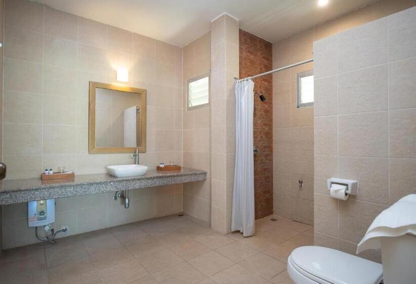 خانه 3 خوابه, Thara Cholapruek Resort   Sha Extra Plus