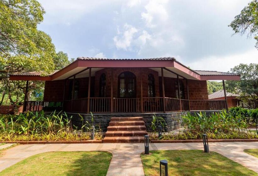 اتاق استاندارد با تخت بزرگ, R R Heritage Resort Pure Vegetarian