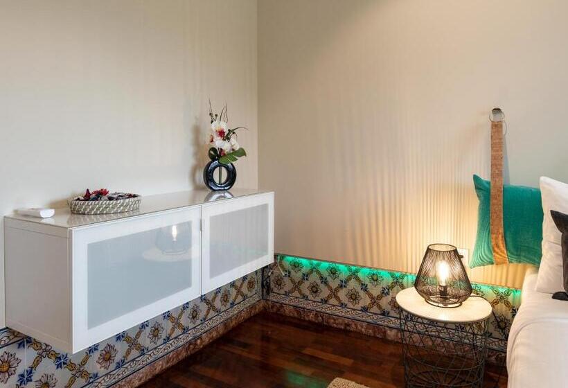 Quarto Estandar, Lx Art Flats | Flat Two