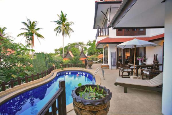 수영장이 있는 3베드룸 빌라, Paradise Island Estate