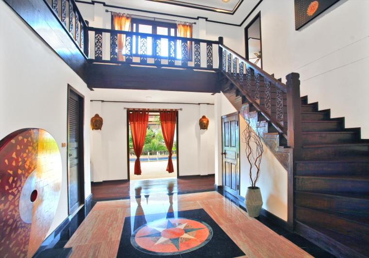 수영장이 있는 3베드룸 빌라, Paradise Island Estate