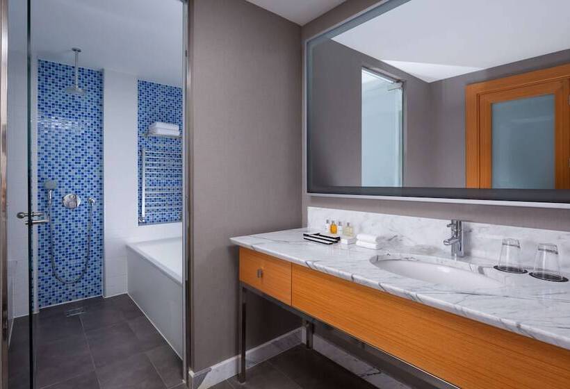 オーシャンビューのプレミアムルーム。, Radisson Collection Paradise Resort And Spa, Sochi