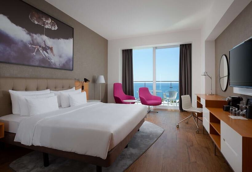 Habitación Premium Vista al Mar., Radisson Collection Paradise Resort And Spa, Sochi