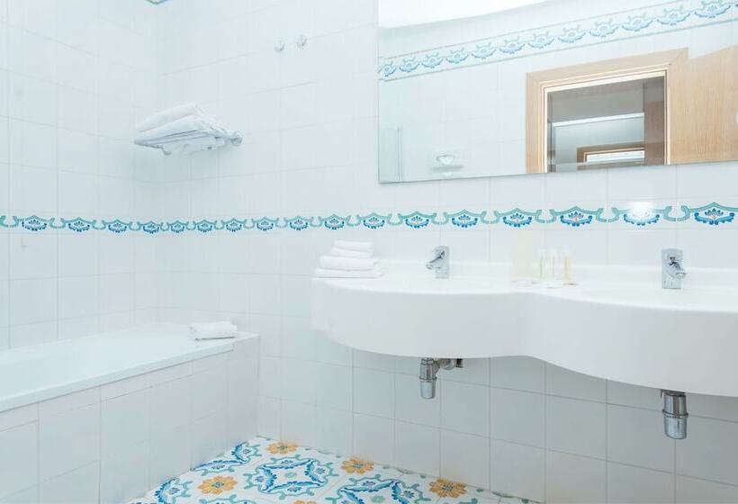 Номер Executive, Resort Marina Di Castello Golf & Spa