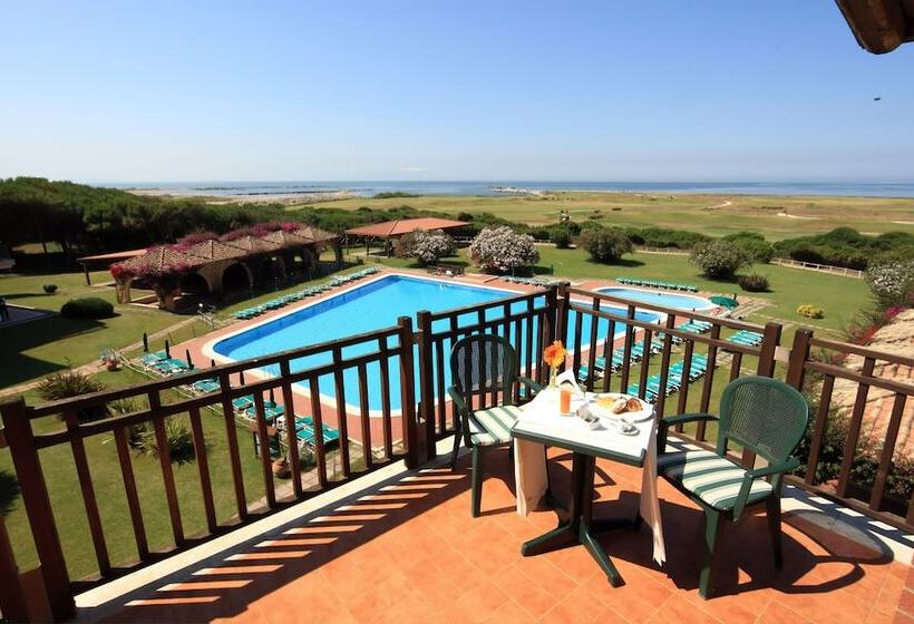 Номер Стандарт Трехместный, Resort Marina Di Castello Golf & Spa