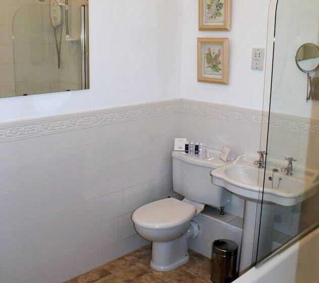 Дом 2 Спальни, Eshott Hall