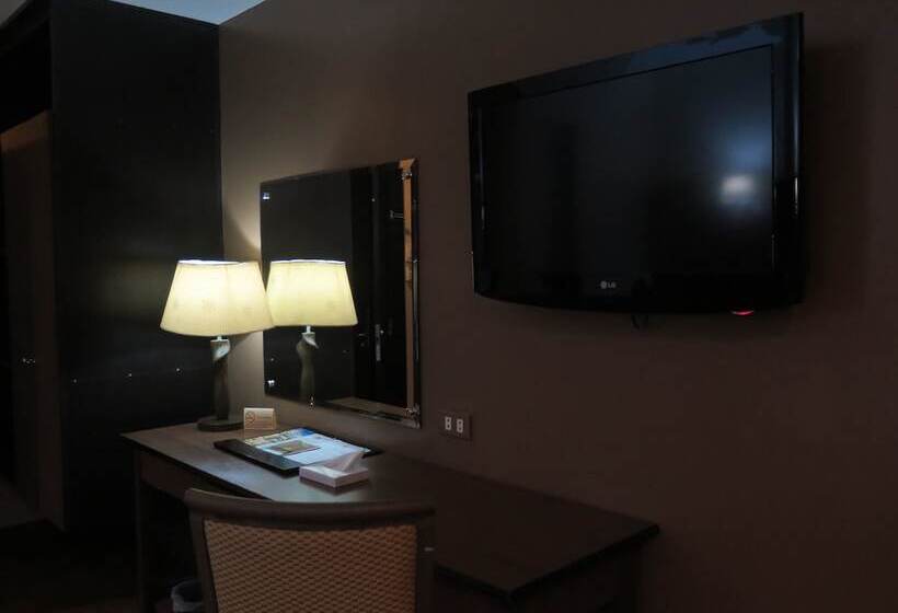 Номер Superior, The Pinnacle Hotel And Suites