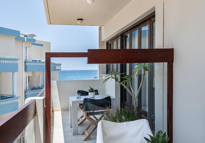 Estudio Standard Vista Mar Lateral, Magia Apartments