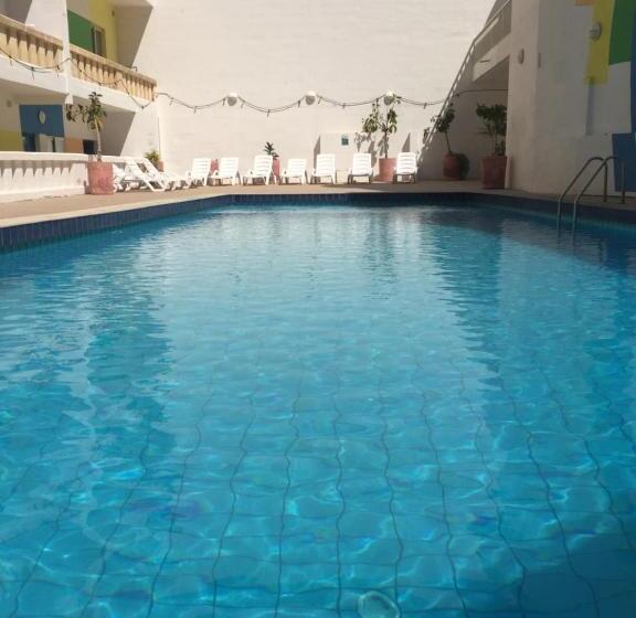 استودیوی استاندارد, Nsts Campus Residence And Hostel