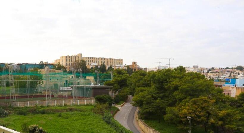 اتاق سوپریور سه تخته, Nsts Campus Residence And Hostel