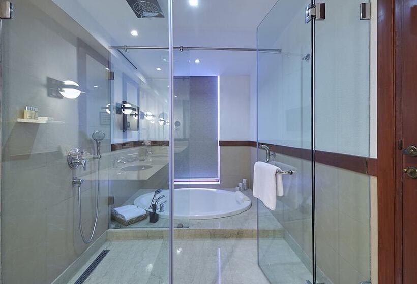 Люкс Повышенной Комфортности, Jaypee Greens Golf And Spa Resort