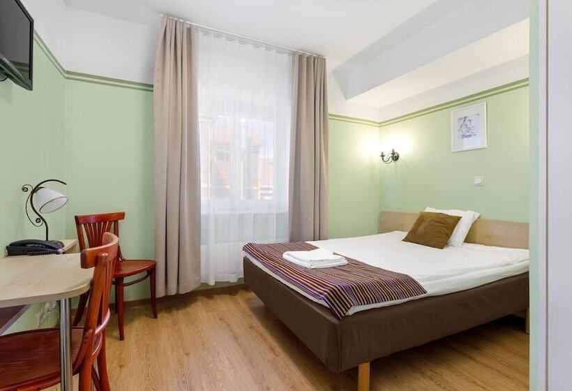 اتاق استاندارد یک نفره, Koidulapark Hotell