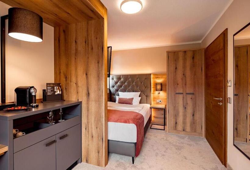 带园景的单人房, Burghotel Staufeneck