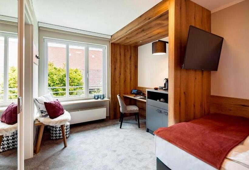 带园景的单人房, Burghotel Staufeneck