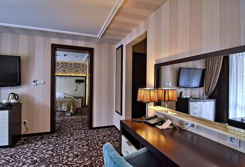 Полулюкс, Czarny Potok Resort Spa & Conference