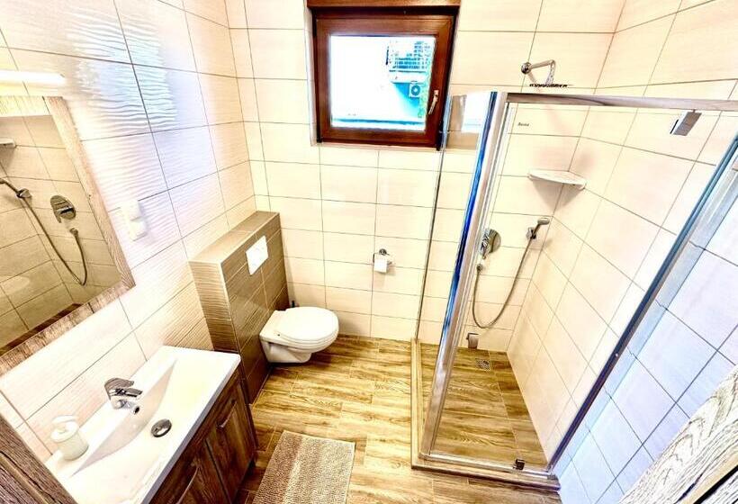 آپارتمان 1 خوابه, Unio Vendégház 3