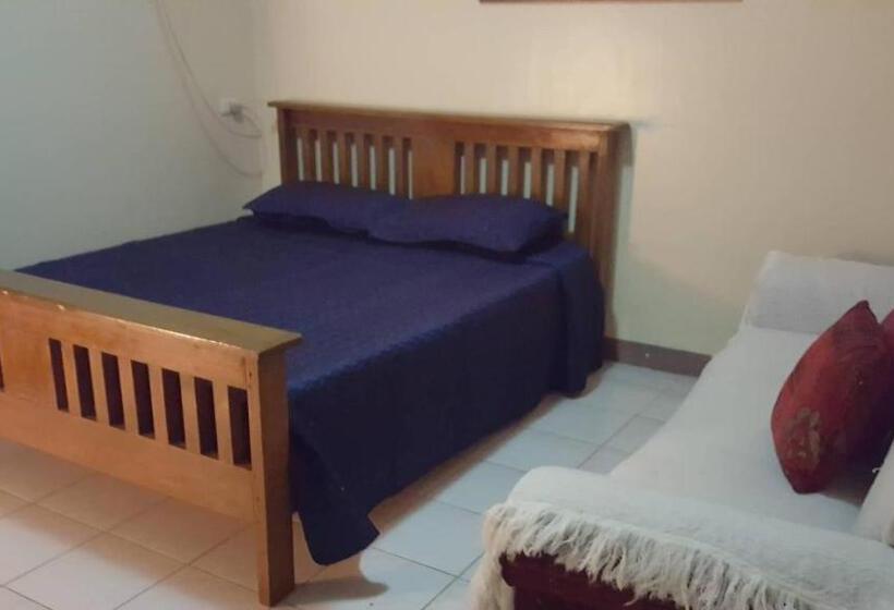 家庭间, Sn David Apartelle