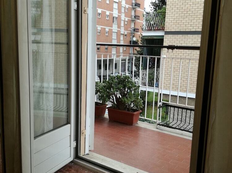 Quarto Estandar Individual Banheiro Compartilhado, Testa Gioacchino B&b