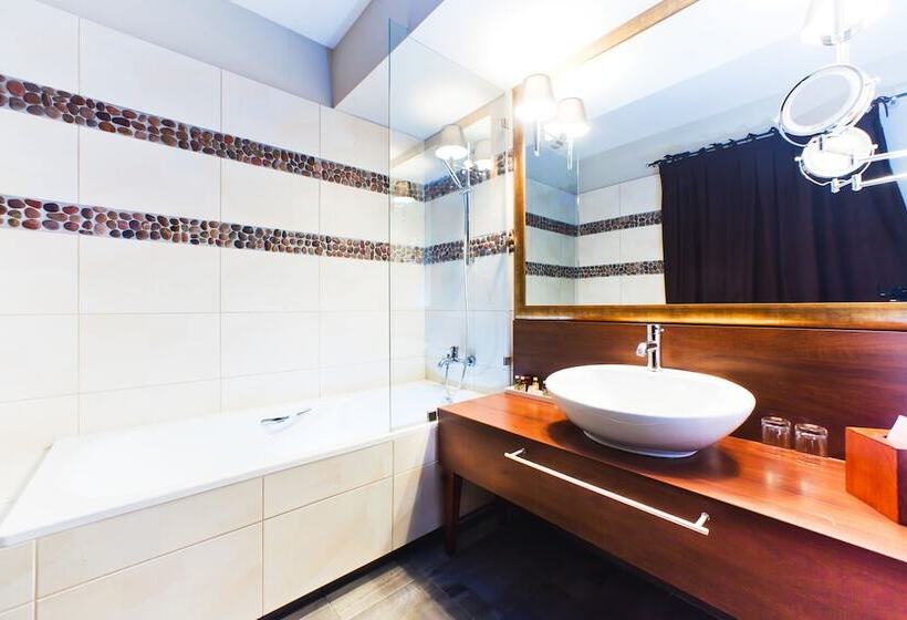 Estudio Estándar, Grand Hotel Boutique