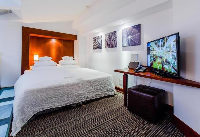 Estudio Estándar, Grand Hotel Boutique