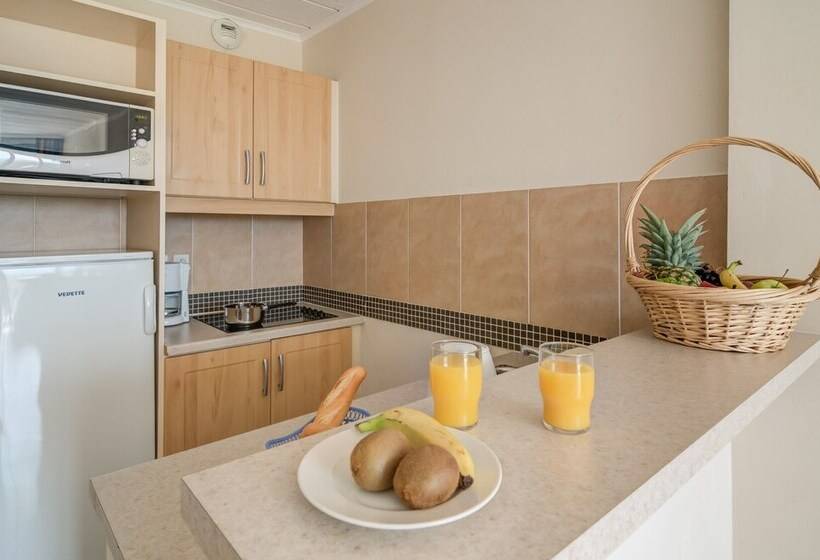 בית, 3 חדרי שינה, Village Pierre & Vacances Le Rouret