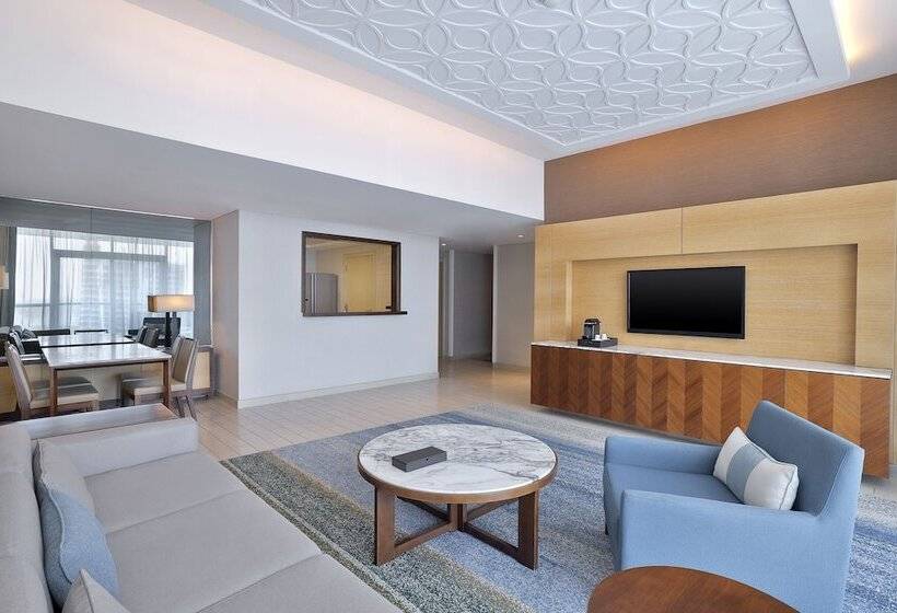 Люкс Семейный 2 Спальни, Doubletree By Hilton  Dubai  Jumeirah Beach