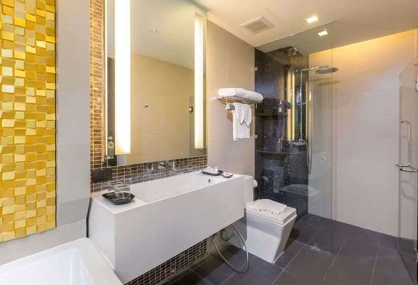Полулюкс, The Charm Resort Phuket Sha Certified