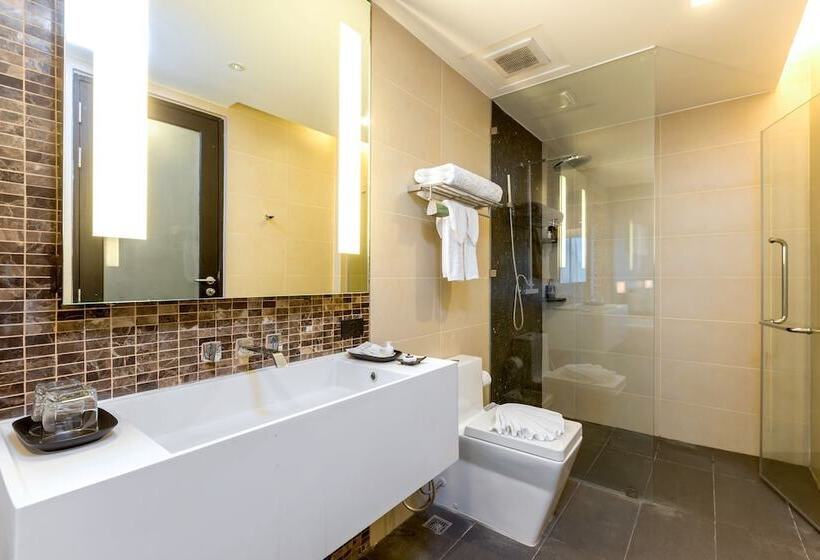 Президентский Люкс, The Charm Resort Phuket Sha Certified