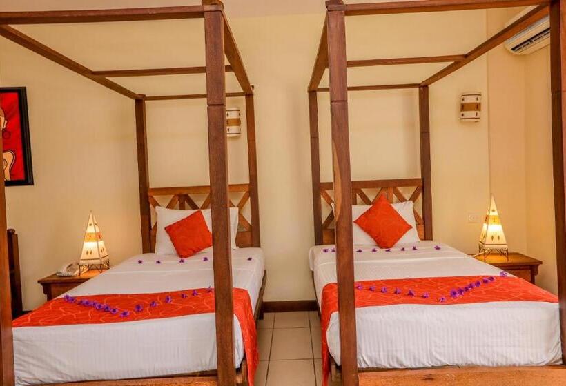 اتاق استاندارد با چشم‌انداز باغ, Cityblue Creekside Hotel & Suites