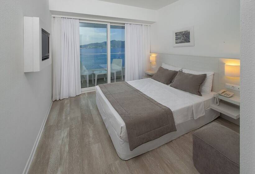 Номер Стандарт Вид на Море, The Beachfront Hotel Adult Only 16 Plus