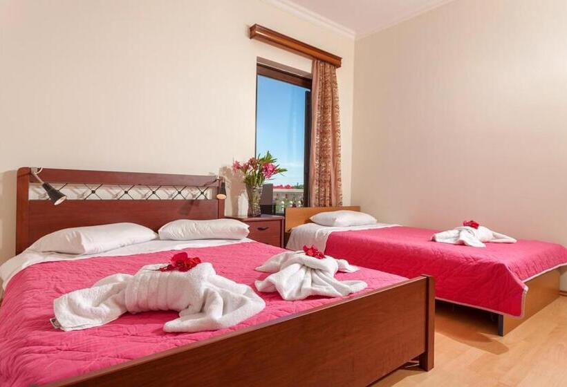 Вилла 4 Спальни, Zante View Studios & Villas