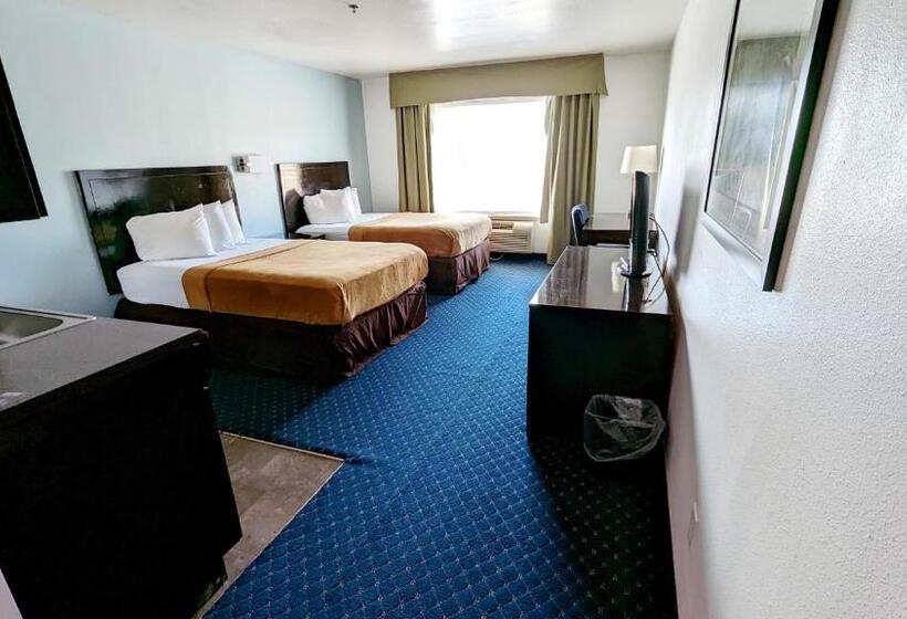 带2个双人床的标准工作室, Fairbridge Inn & Suites Canadian