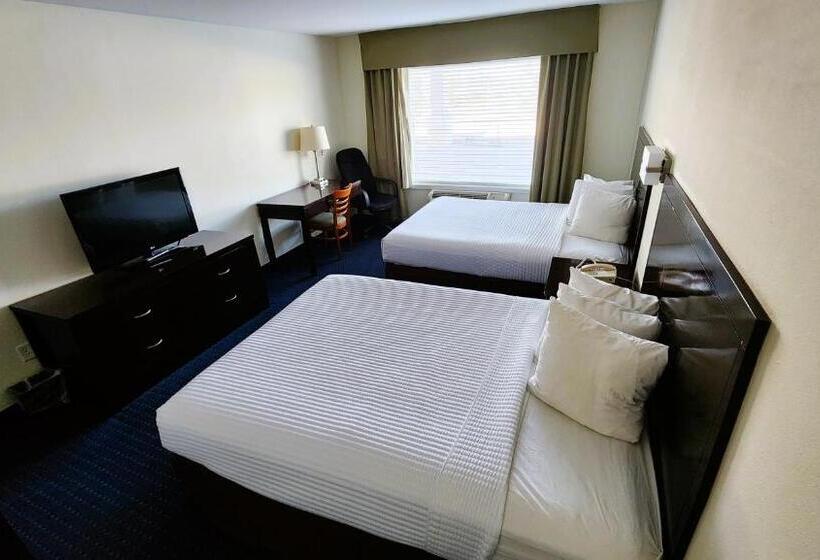 Номер Стандарт Адаптированный для Инвалидов, Fairbridge Inn & Suites Canadian