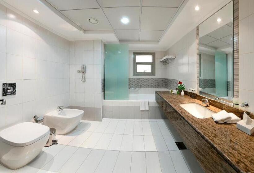 2 Bedrooms Apartment City View, Al Majaz Premiere Hotel Apartments