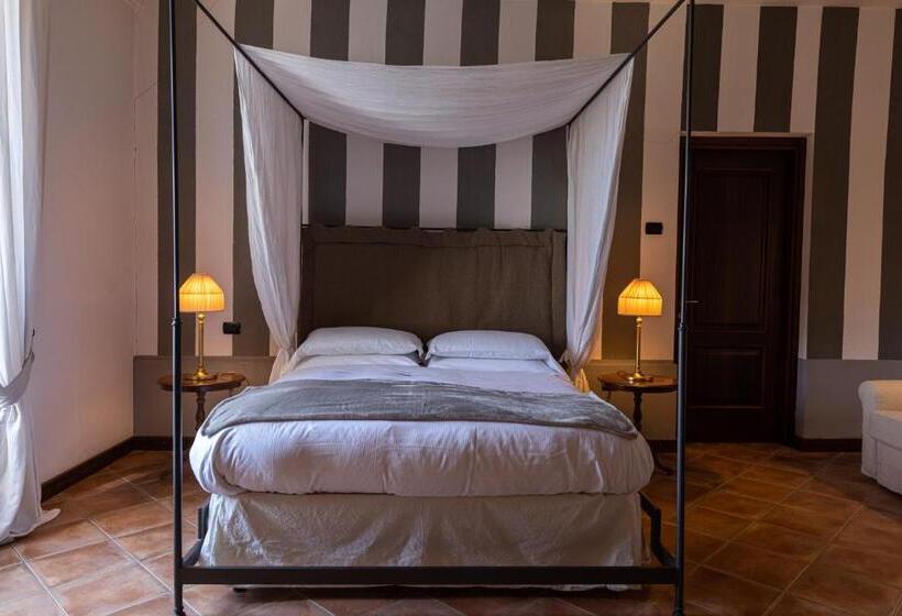 غرفة قياسية رباعية, Al Castello Resort