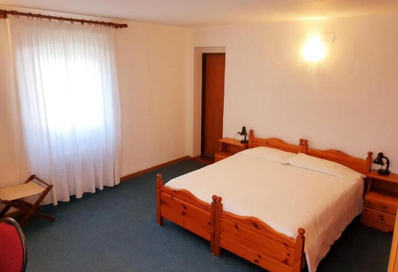 Номер Стандарт, Albergo Trieste
