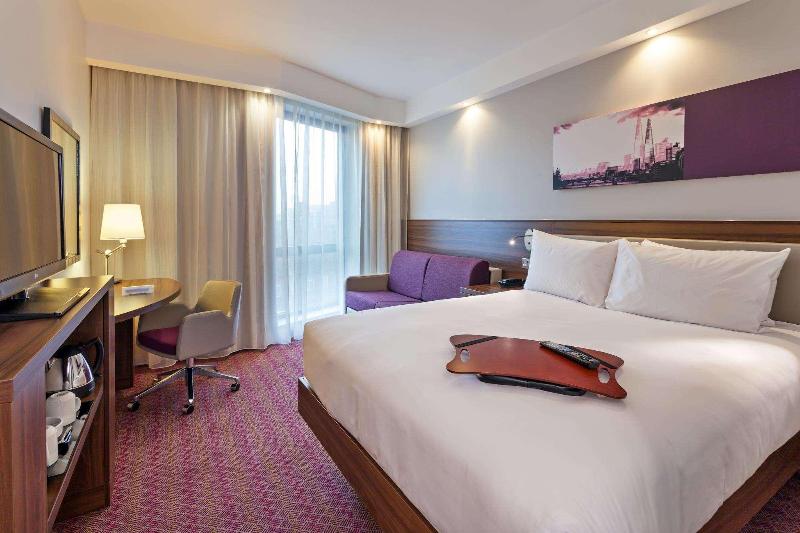 Номер Стандарт, Hampton By Hilton London Gatwick Airport
