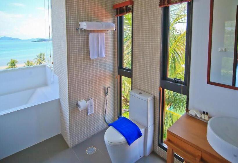 اتاق خانوادگی با چشم‌انداز دریا, Islanda Resort