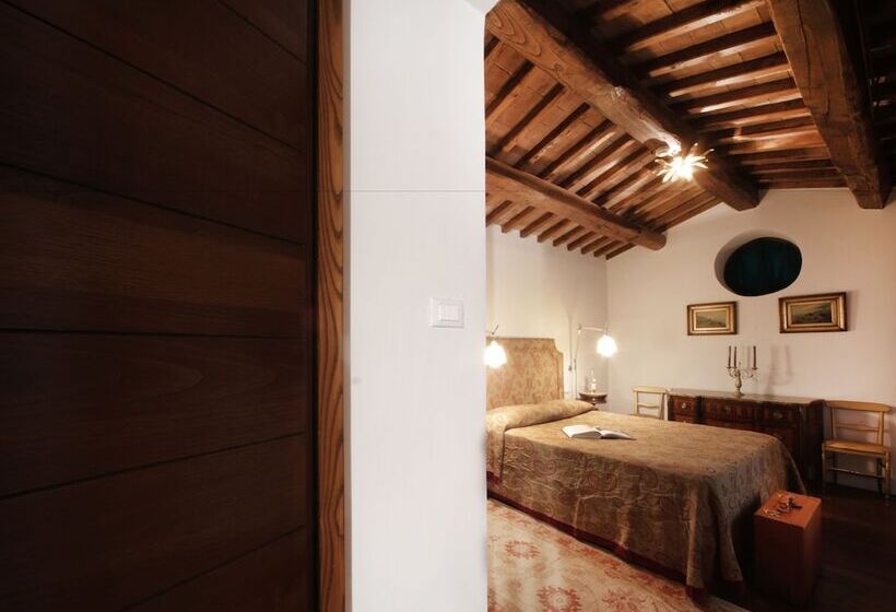 Королевский Люкс, Tenuta Ponziani   Griffin S Resort