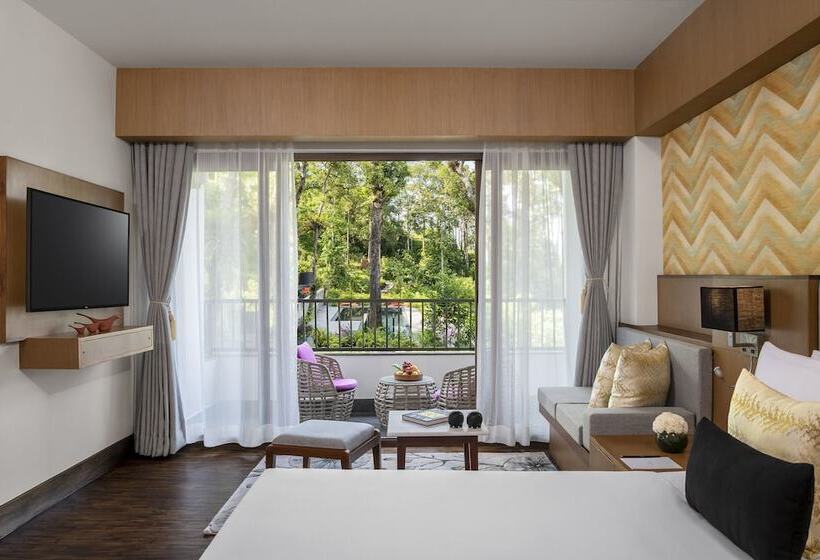 Quarto Premium Vista Piscina, Vivanta Sikkim Pakyong